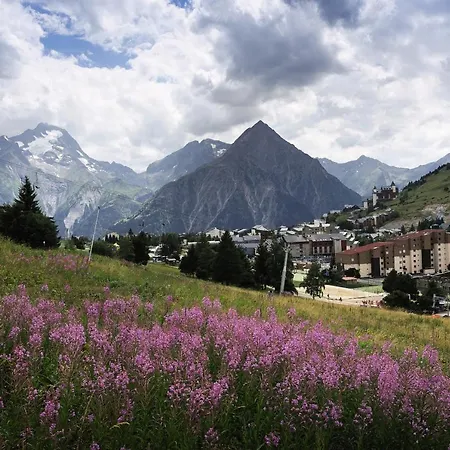 Отель Les 2 Alpes L'oree Des Pistes Ле дез Альп