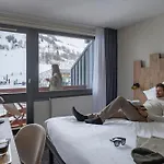 Hotel Les 2 Alpes L'oree Des Pistes Les Deux Alpes