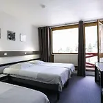 Hotel Les 2 Alpes L'oree Des Pistes 3*