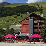 Les 2 Alpes L'orée Des Pistes Hotel