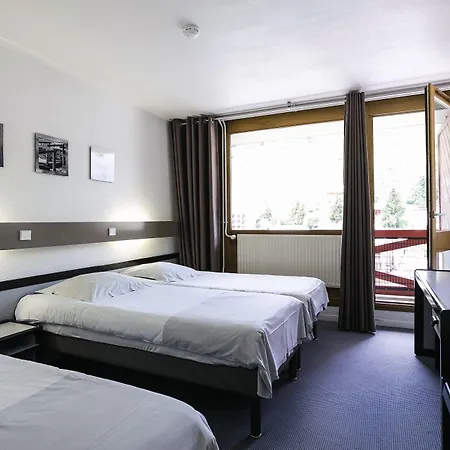 Hotel Les 2 Alpes L'oree Des Pistes 3*