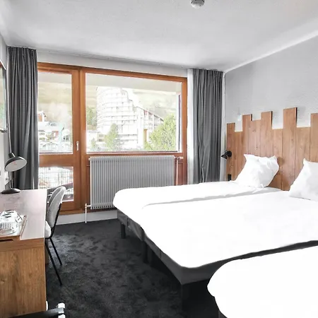 Hotel Les 2 Alpes L'oree Des Pistes 3*