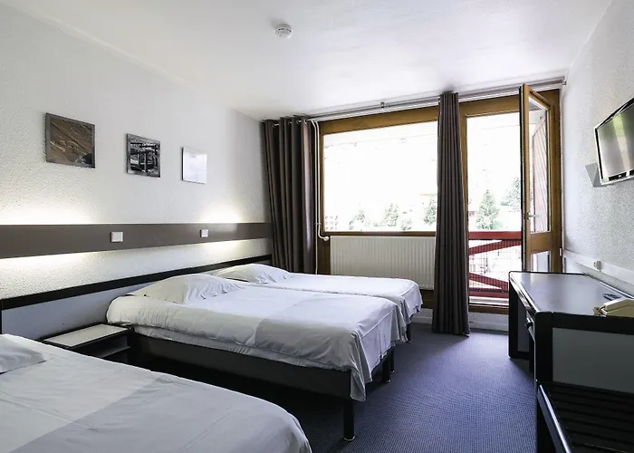 Hotel Les 2 Alpes L'oree Des Pistes 3*